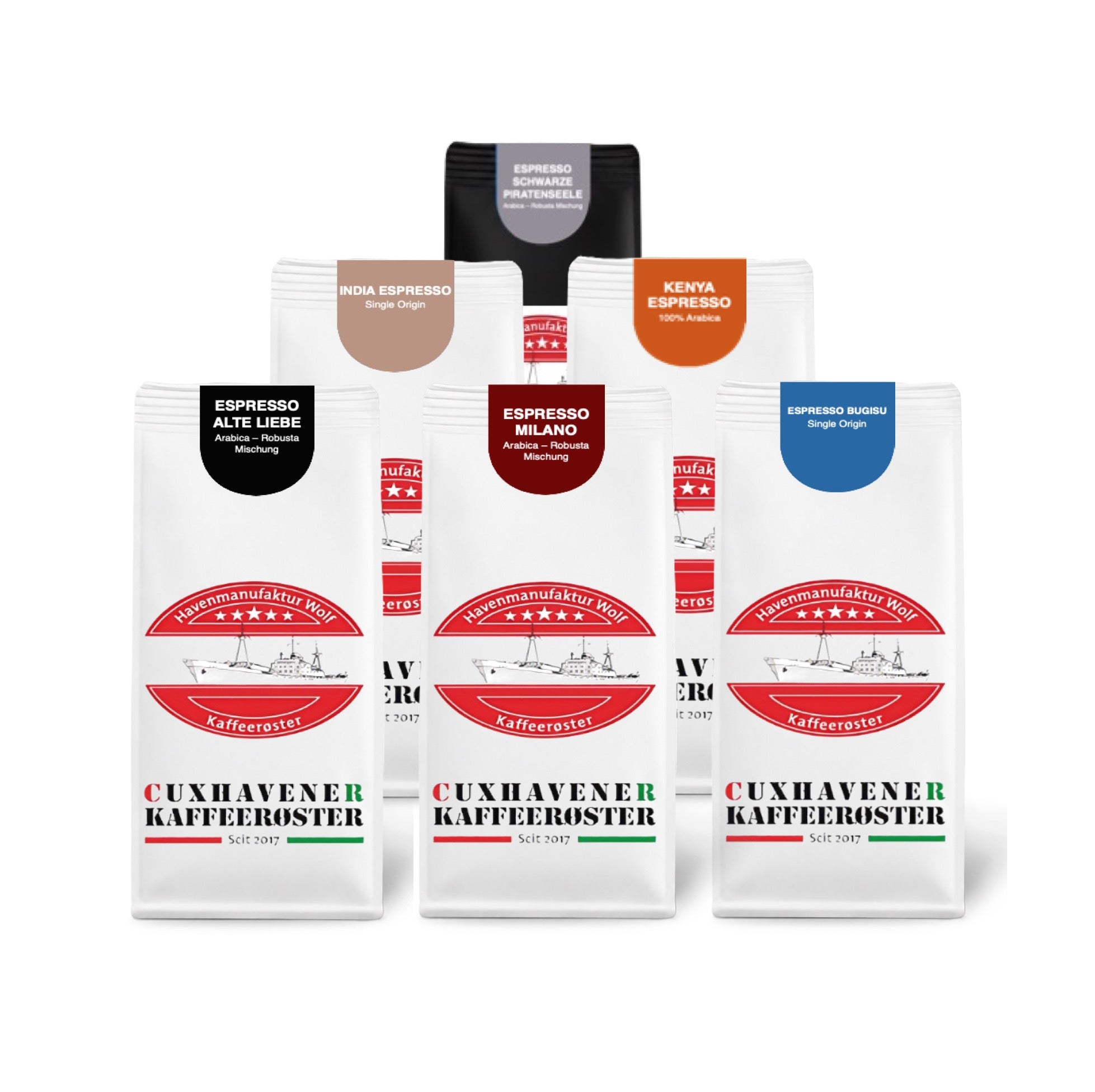 Weiße Kaffeetüten des Cuxhavener Kaffeeroesters eingebunden in Werbung für Espresso Vorteilspaket 6x500g freigestellt auf weißem Hintergrund